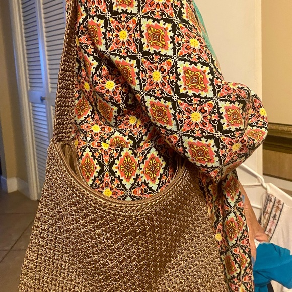 SOLD! The Sak Beige Crochet Small Shoulder Bag No. VLS 01 - Picture 4 of 15